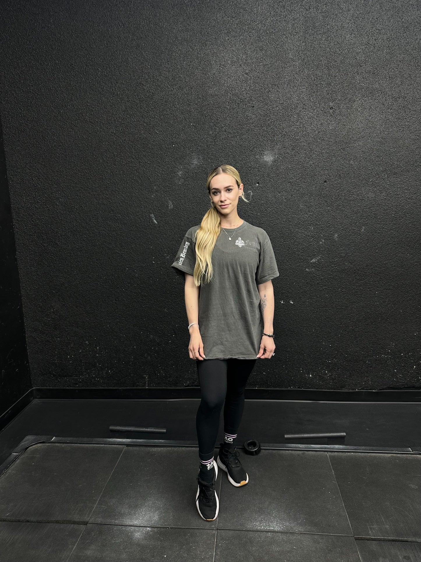 Unconquered oversized shirt